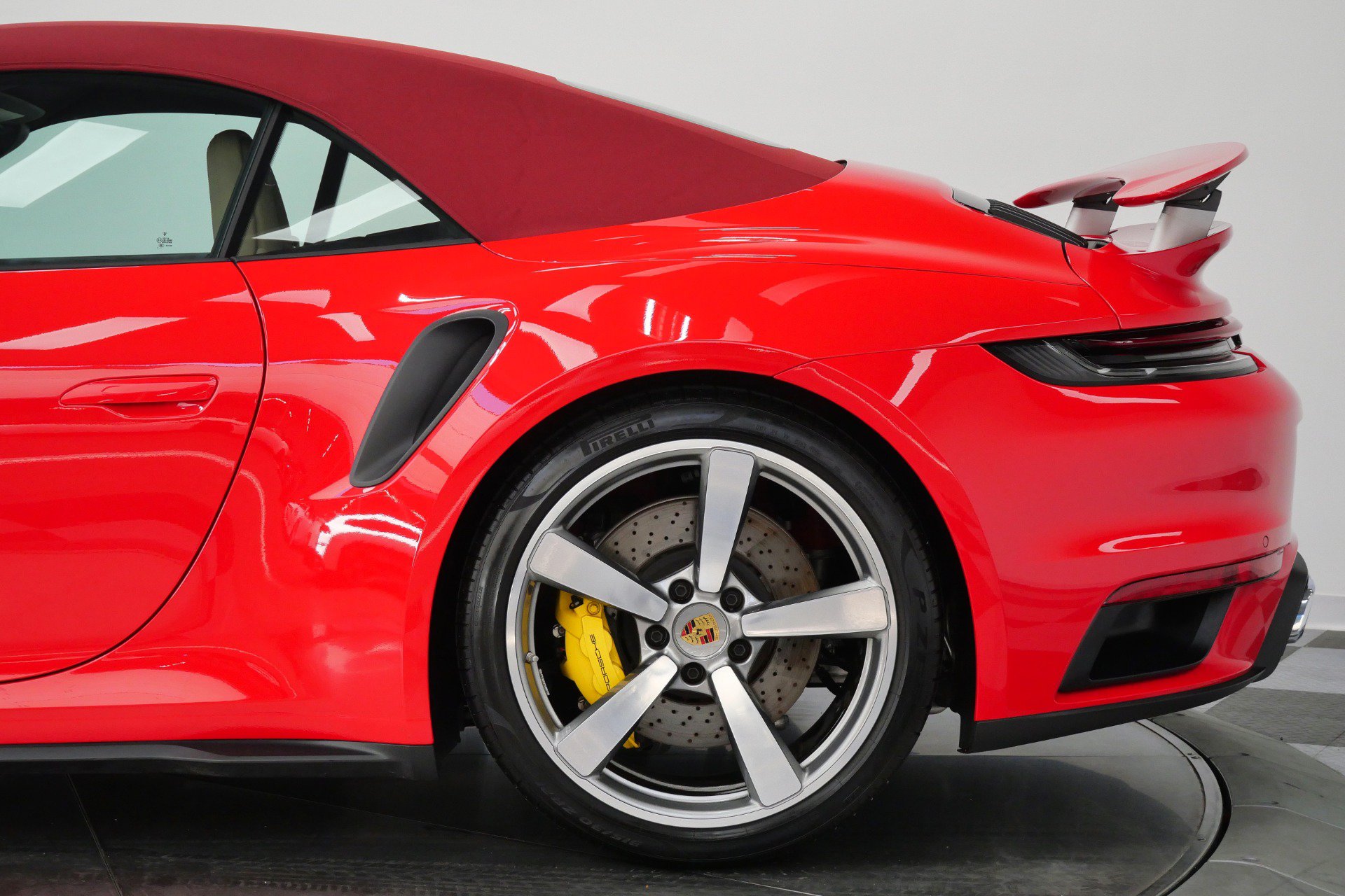 Used 2023 Porsche 911 Cabriolet AWD/4WD image 51