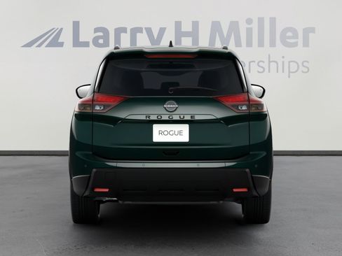 New 2026 Nissan Rogue Dark Armor FWD image 6