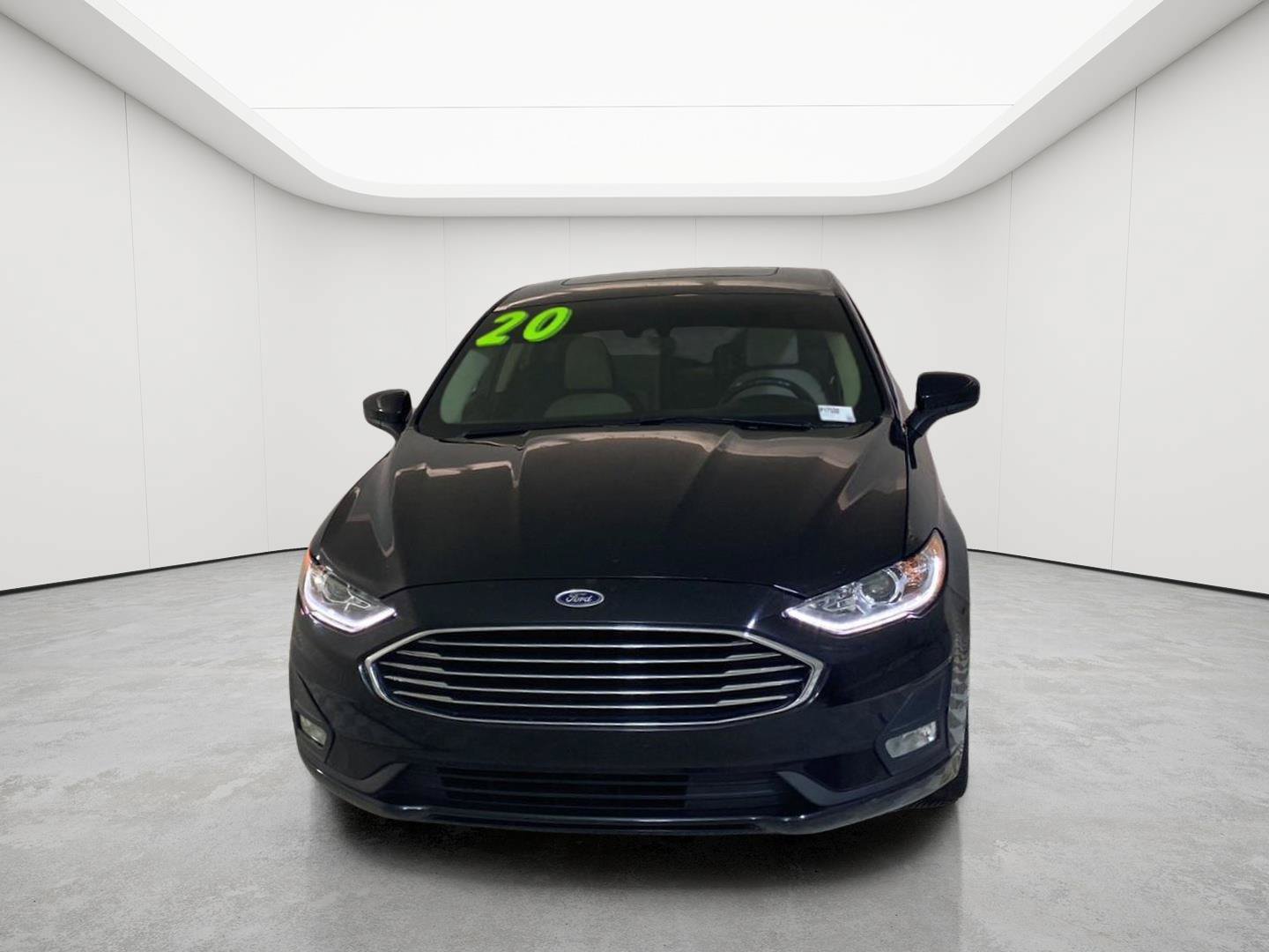 Used 2020 Ford Fusion SE w/ Equipment Group 151A FWD image 2