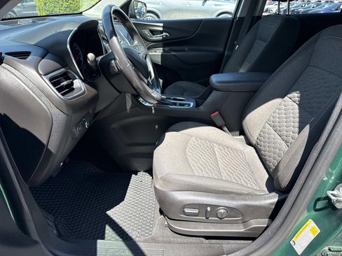 Used 2018 Chevrolet Equinox LT AWD/4WD image 29
