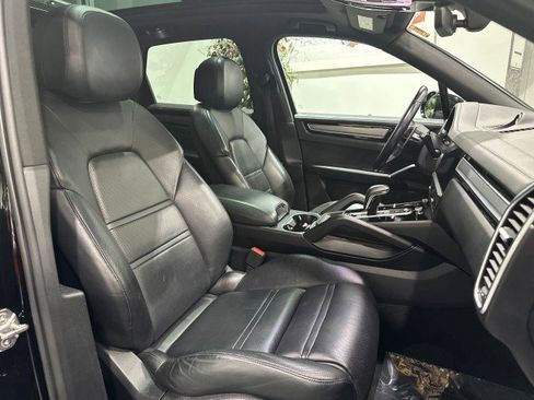 Used 2019 Porsche Cayenne S AWD/4WD image 52