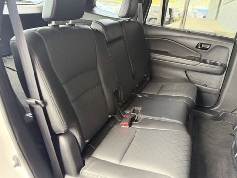 Used 2023 Honda Passport Elite image 17