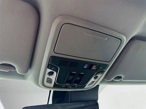 Used 2022 Honda Pilot Elite image 35