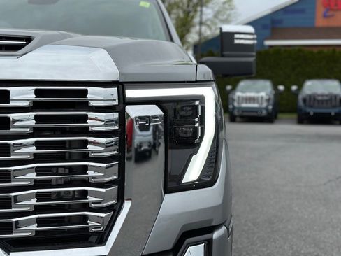 New 2026 GMC Sierra 3500 Denali w/ Denali Reserve Package AWD/4WD image 35