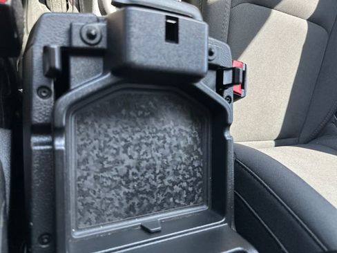 Used 2022 Jeep Wrangler Unlimited Sport AWD/4WD image 18