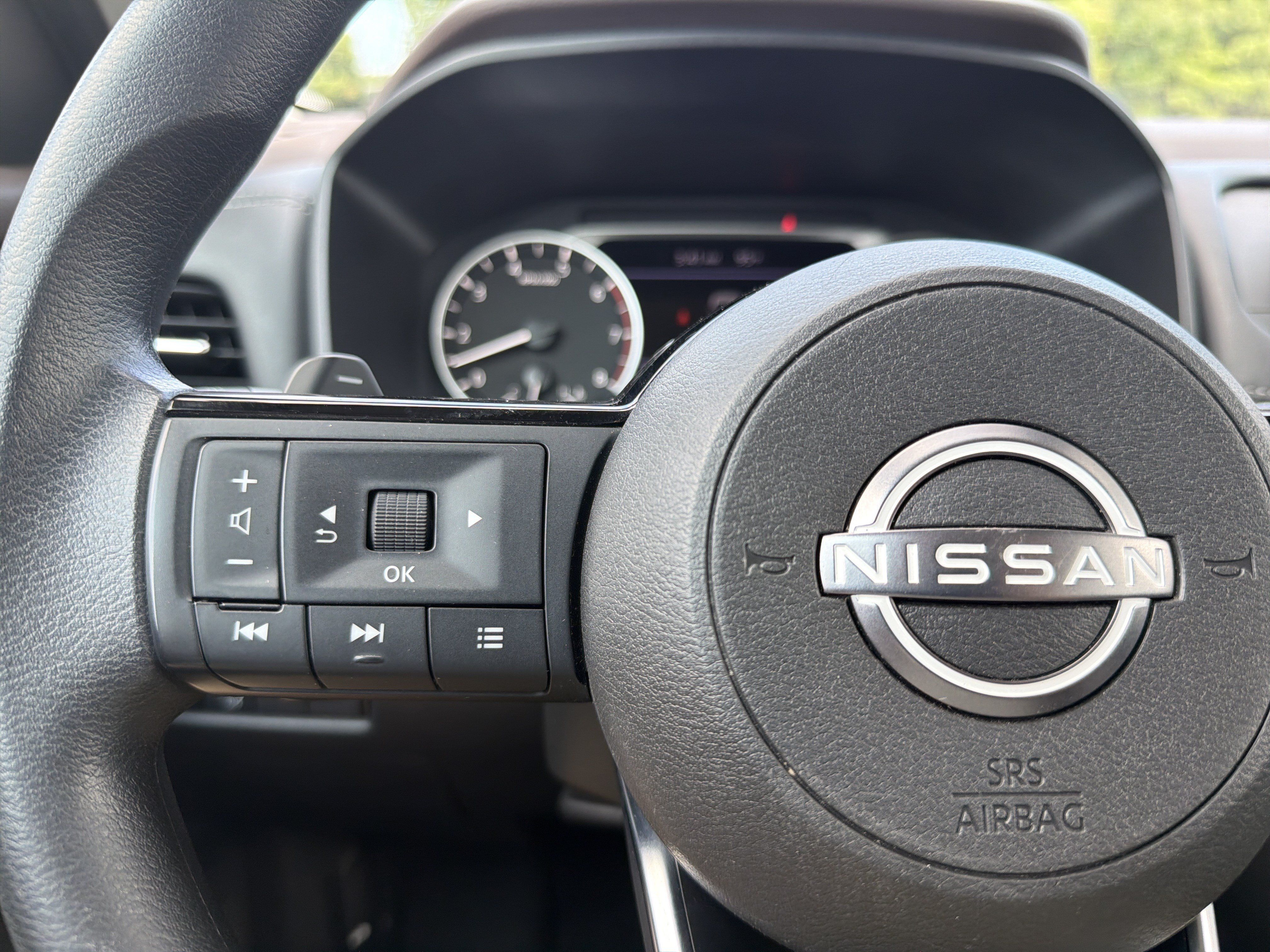 Used 2023 Nissan Rogue SV AWD/4WD image 10