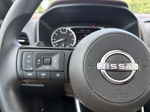 Used 2023 Nissan Rogue SV AWD/4WD image 10