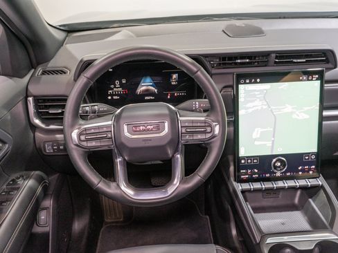 Used 2026 GMC Terrain Elevation w/ Elevation Premium Package FWD image 11