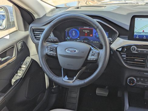 Used 2022 Ford Escape Titanium w/ Titanium Premium Package image 13