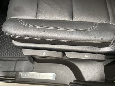 Used 2021 Chevrolet Tahoe Z71 w/ Z71 Signature Package image 9