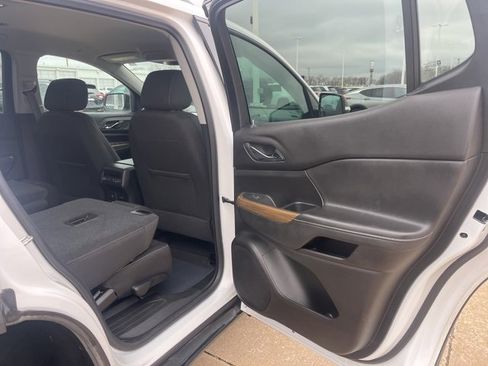 Used 2023 GMC Acadia SLE w/ Driver Convenience Package image 48