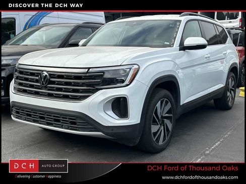 Used 2025 Volkswagen Atlas SE FWD image 1
