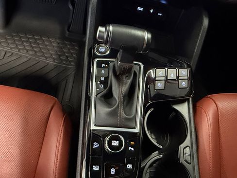 Used 2025 Kia Sportage SX FWD image 24