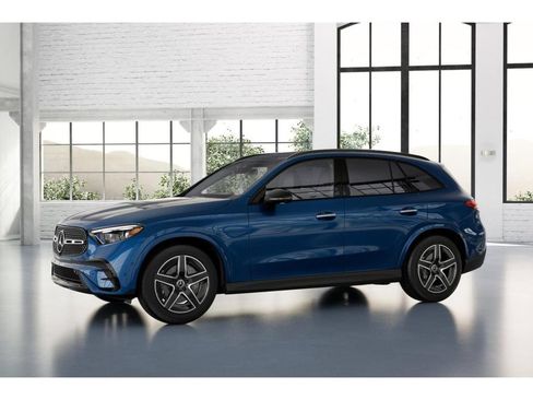 Certified 2025 Mercedes-Benz GLC 300 4MATIC image 37