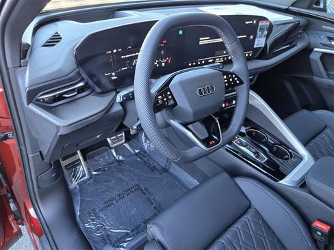 New 2025 Audi SQ5 Premium Plus image 18