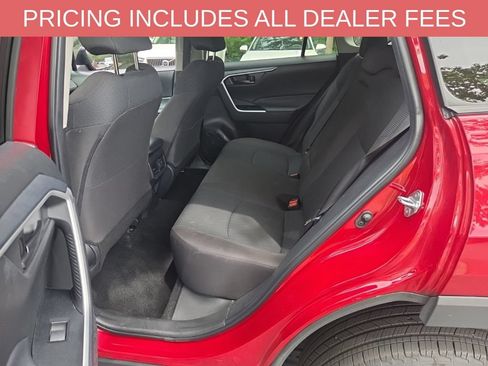 Used 2025 Toyota RAV4 LE AWD/4WD image 9