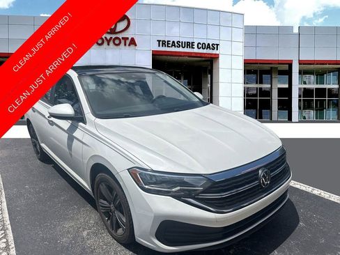 Used 2024 Volkswagen Jetta SE w/ Panoramic Sunroof Package image 1