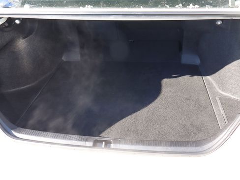 Used 2025 Toyota Camry SE image 9