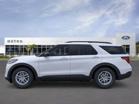 New 2026 Ford Explorer Active image 3