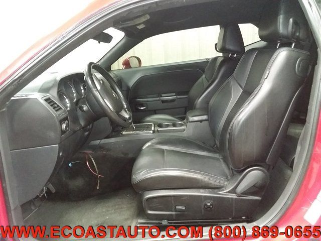Used 2011 Dodge Challenger RWD image 7