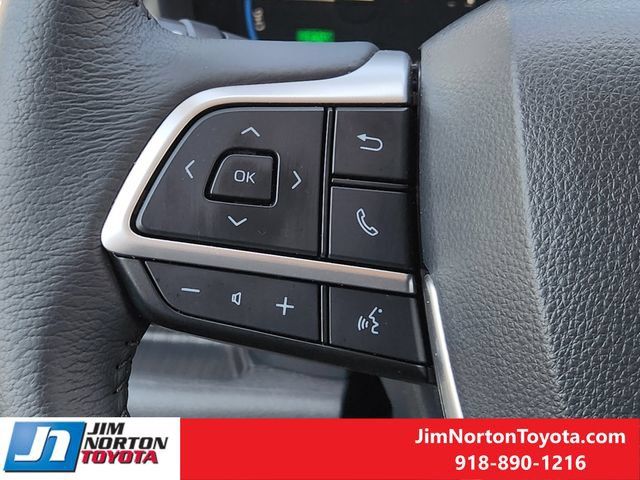 Used 2026 Toyota Sienna XLE FWD image 27