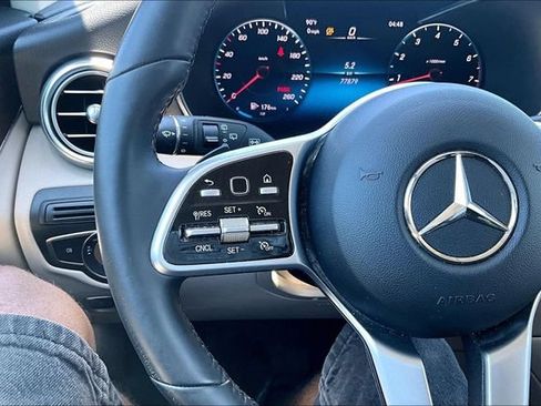 Used 2022 Mercedes-Benz GLC 300 4MATIC image 9