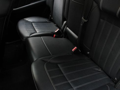 Used 2016 Mercedes-Benz GL 320 BlueTEC 4MATIC w/ Premium I Package image 19