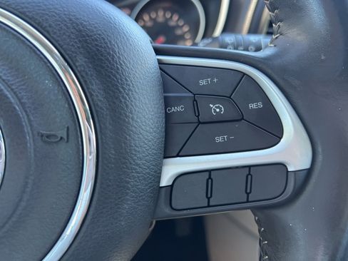 Used 2018 Jeep Compass Latitude w/ Popular Equipment Group image 27