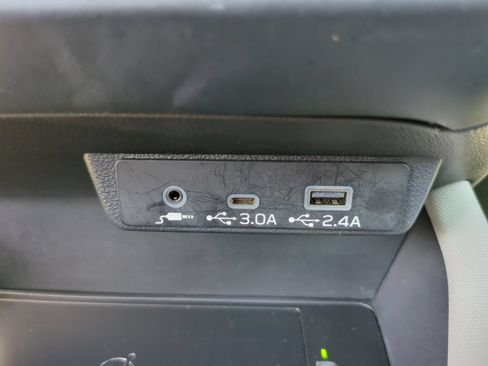 Used 2025 Subaru Forester Premium AWD/4WD image 26