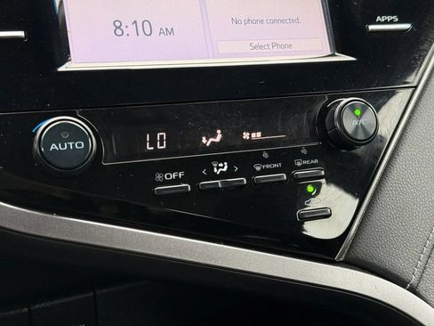 Used 2019 Toyota Camry SE w/ Carpet Mat Package FWD image 34