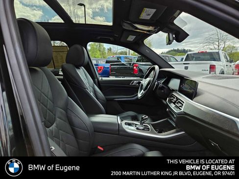 Used 2023 BMW X5 xDrive40i AWD/4WD image 11
