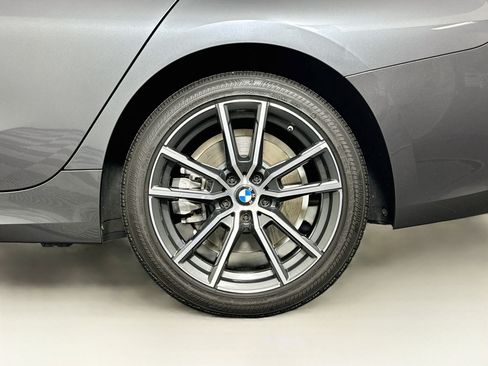 Used 2019 BMW 330i xDrive Sedan AWD/4WD image 11