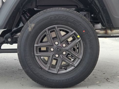 New 2026 Jeep Gladiator Sport image 25