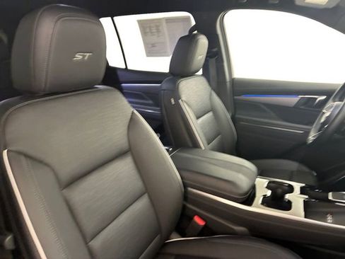 Certified 2025 Buick Enclave Sport Touring image 14