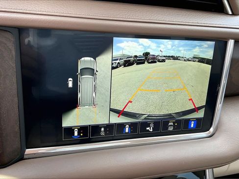 Used 2023 GMC Yukon Denali AWD/4WD image 26