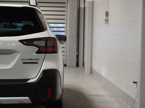 Used 2021 Subaru Outback Touring XT image 11