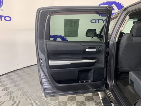 Used 2018 Toyota Tundra SR5 w/ SR5 Upgrade Package image 29