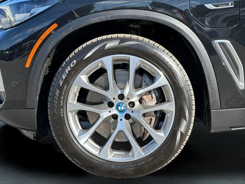 Used 2022 BMW X5 xDrive45e image 25
