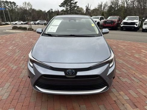 Used 2023 Toyota Corolla XLE image 31