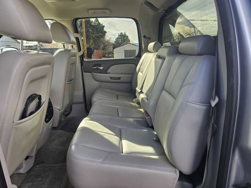 Used 2011 Chevrolet Avalanche LT w/ Regional Value Package image 19