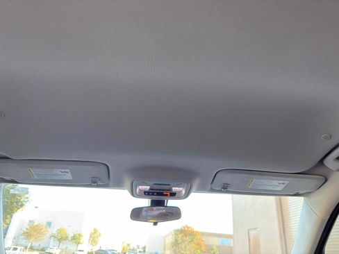 Used 2019 Chevrolet Traverse LT w/ LPO, Floor Liner Package FWD image 25