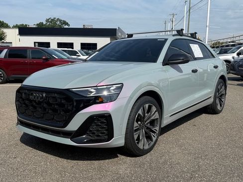 Used 2024 Audi Q8 Prestige AWD/4WD image 9