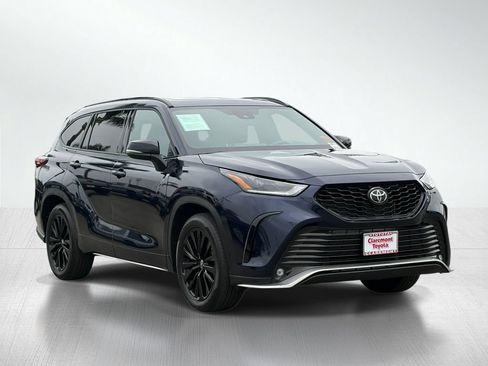 Certified 2025 Toyota Highlander XSE AWD/4WD image 12