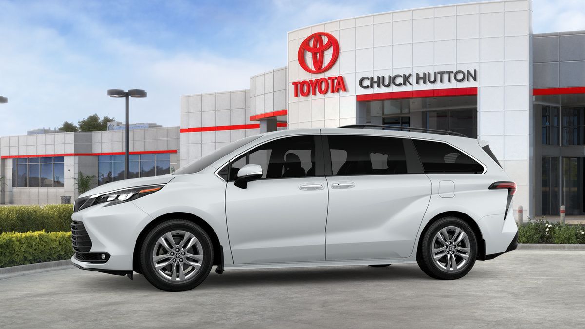 Certified 2026 Toyota Sienna XLE AWD/4WD image 39