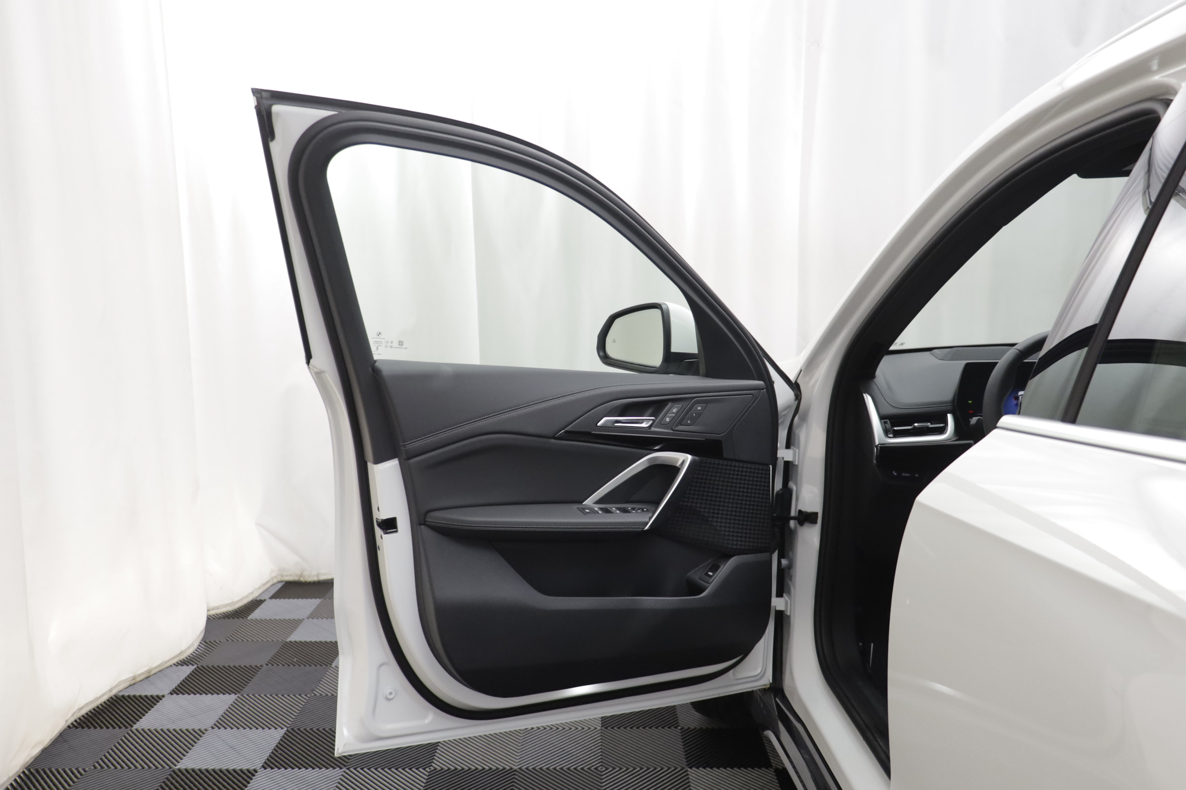 New 2027 BMW X1 xDrive28i AWD/4WD image 5