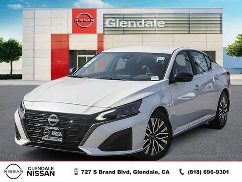 New 2026 Nissan Altima 2.5 SV FWD image 1