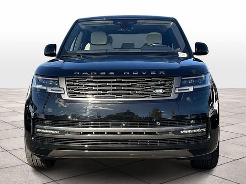 Used 2023 Land Rover Range Rover Long Wheelbase SE image 3