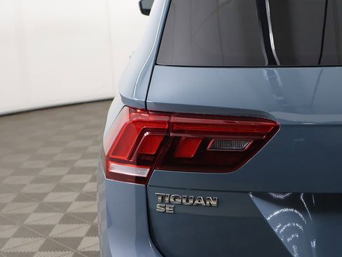 Used 2019 Volkswagen Tiguan SE w/ Panoramic Sunroof Package image 15