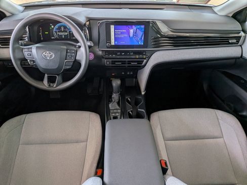 Certified 2025 Toyota Camry LE image 29