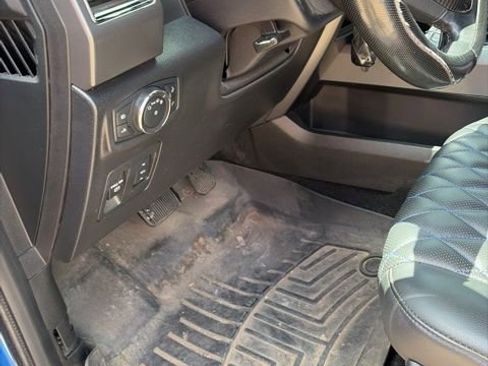Used 2018 Ford F150 XLT w/ Equipment Group 302A Luxury RWD image 4